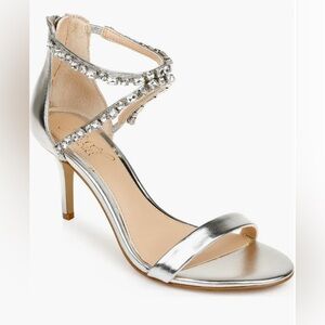 NWT Jewel Badgley Mischka Size 9.5 Silver Celine Embellished Sandal